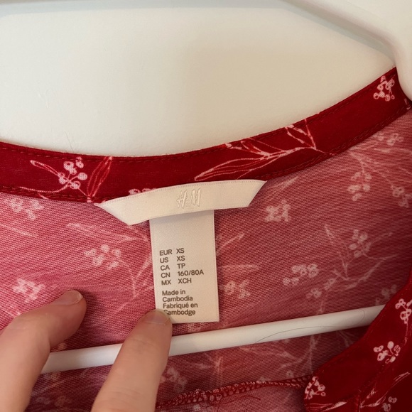 Bundle of H&M Tops - Picture 9 of 12